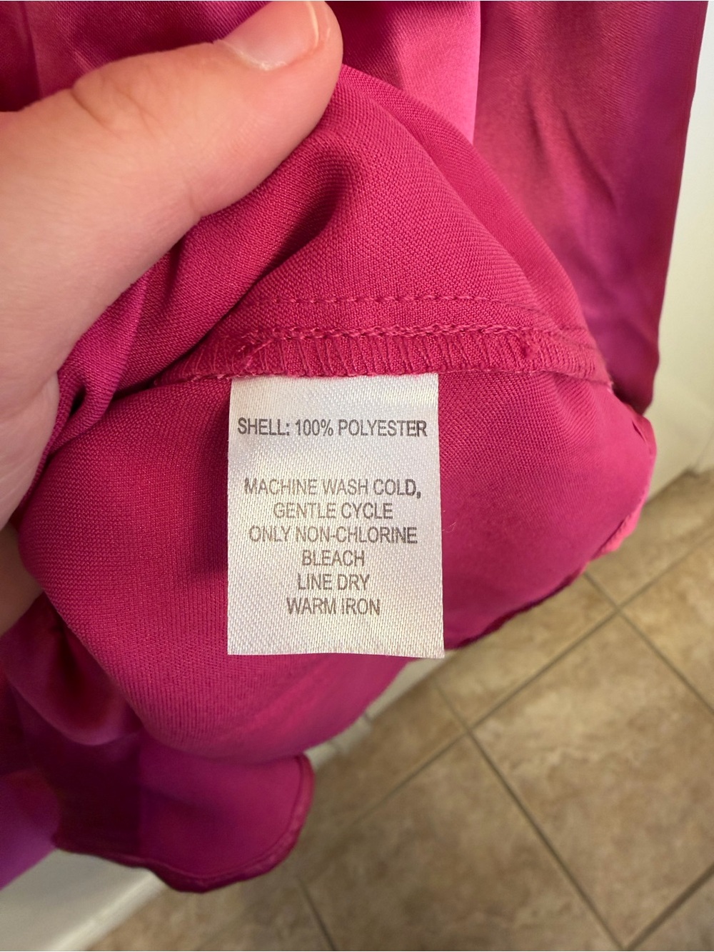 House of Harlow 1960 Hot Pink Satin Button Down Collared Top Size Medium - Picture 4 of 7